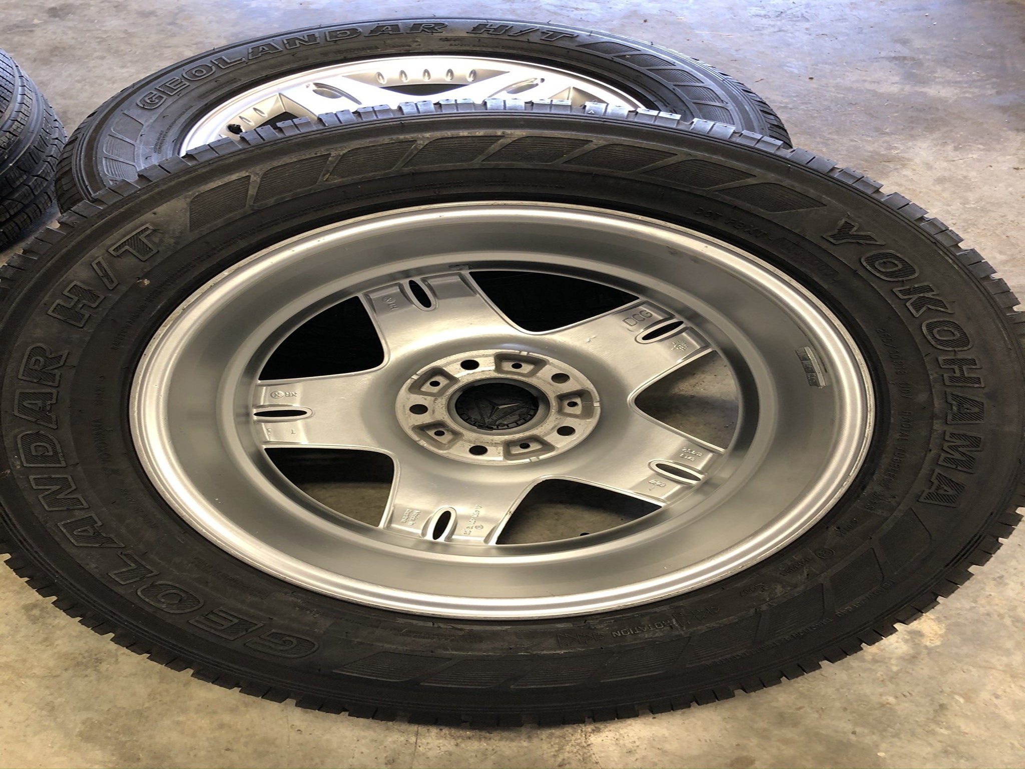 Set OEM 18" Mercedes G500 Wheels Rims & Hub Caps / Yokohama Geolandar H/T Tires